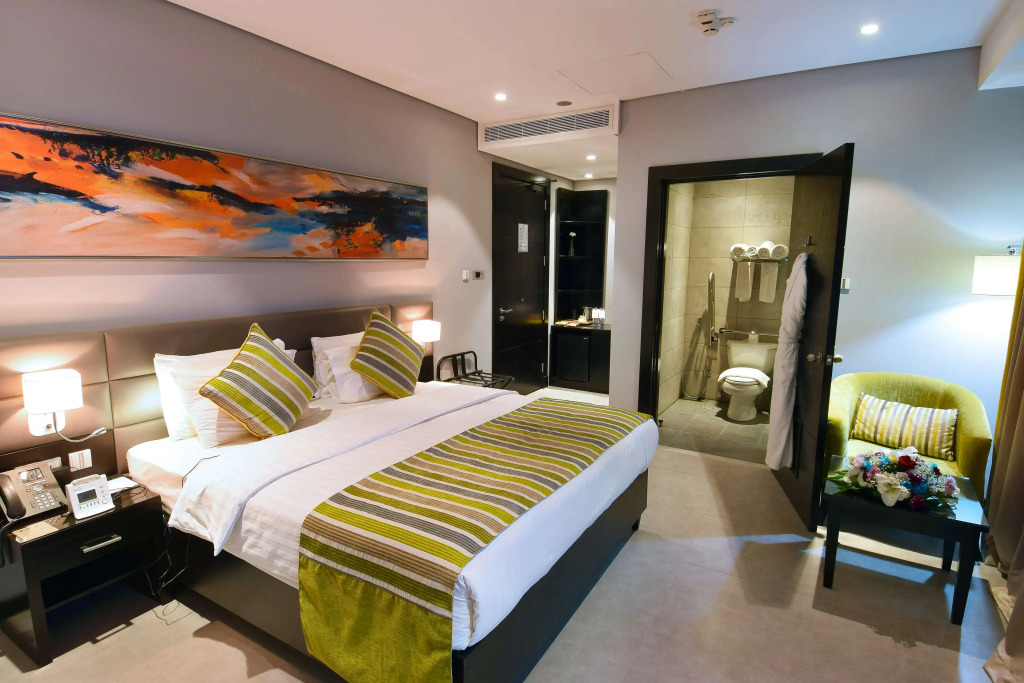 Best Plus Aurora Hotel