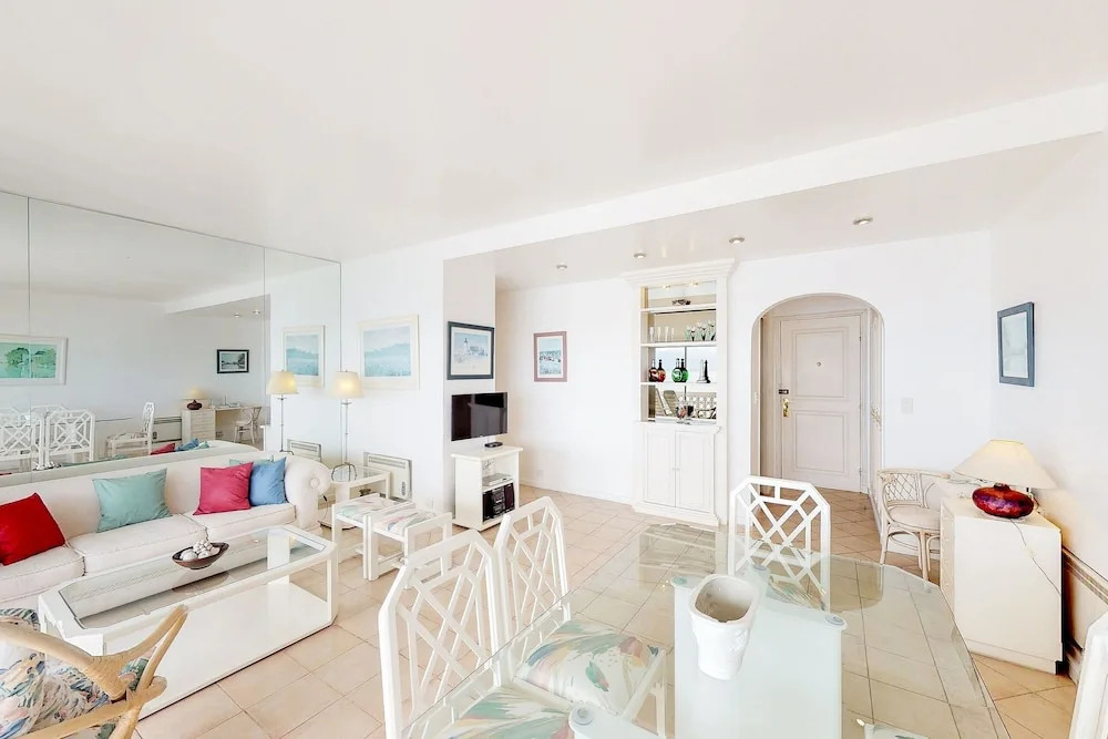 Oceana Suites Vanguardia