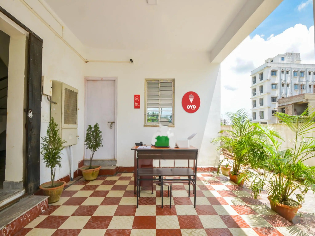 OYO 9153 Lotus Apartments