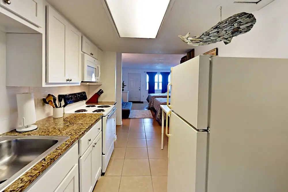125 Sea Breeze Studio Bedroom 1 Bathroom Condo