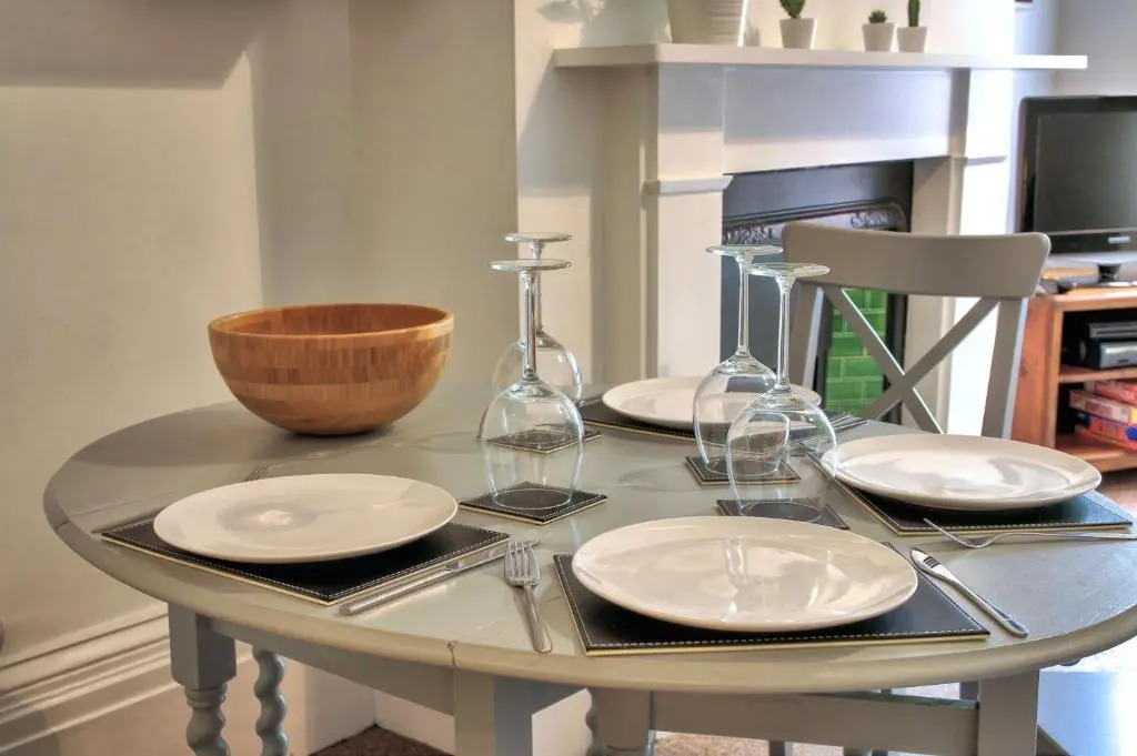 Great family flat just 10 mins walk to beach