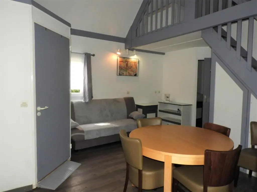 Village Nature, 19 gites, Piscine, Jacuzzi privé, Restaurant, à 4km de Conques