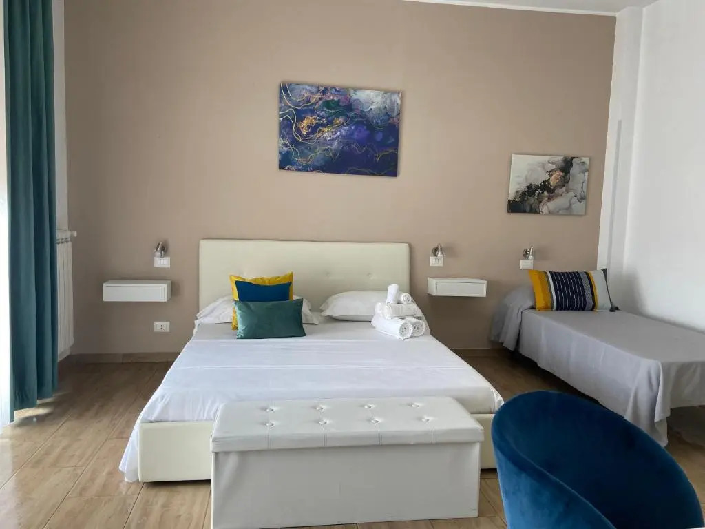Juna's Guest House