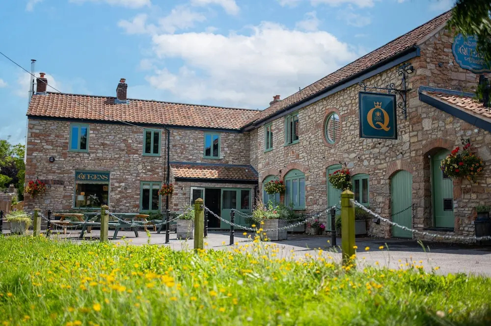 The Queens Chew Magna