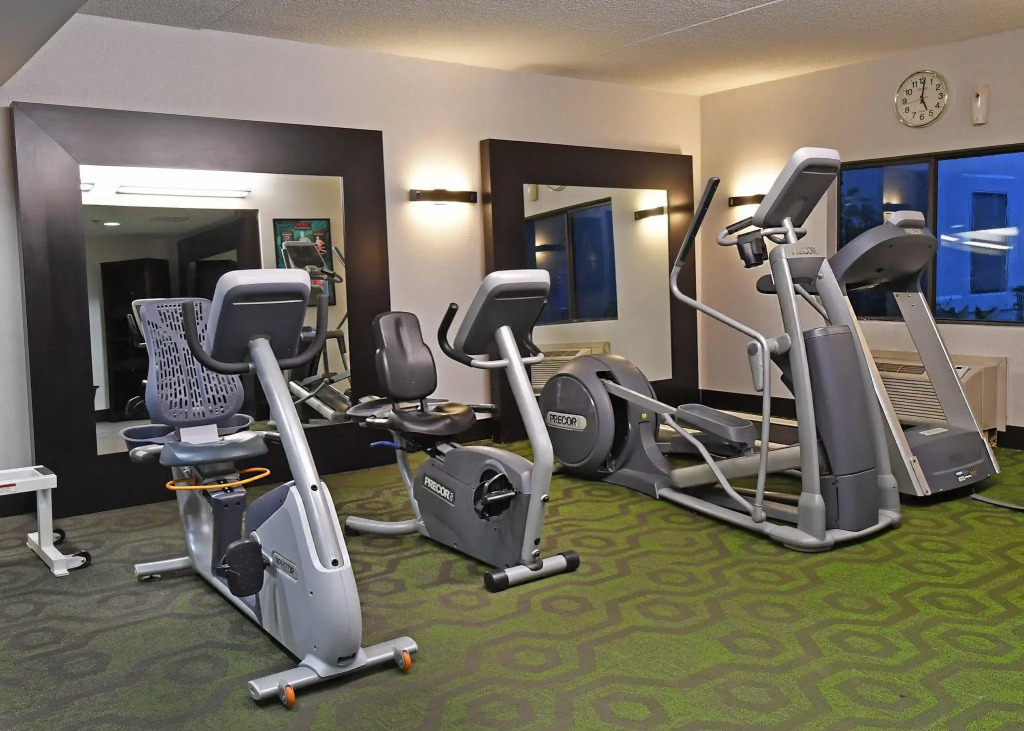 Holiday Inn Irving Las Colinas by IHG