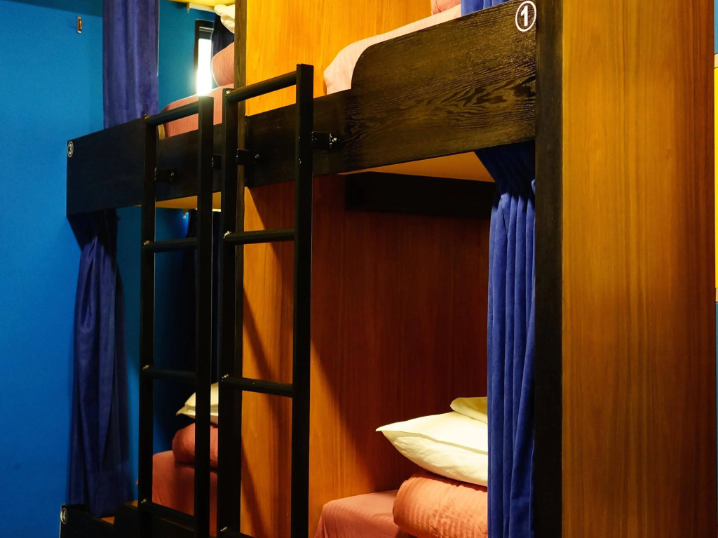 Aires Hostel