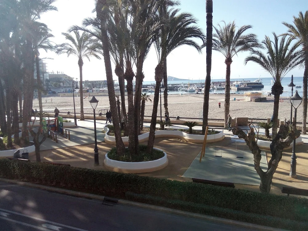 Rainbow Rentals Benidorm Campo