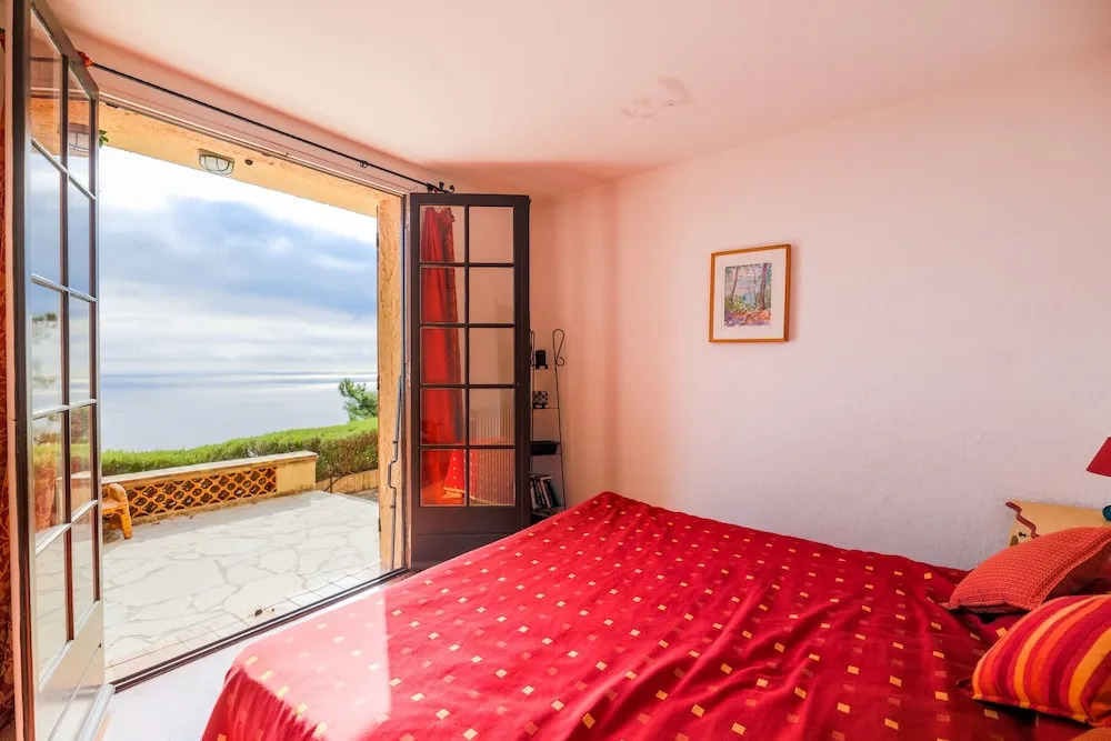 Villa Theoule VI2003 by Riviera Holiday Homes
