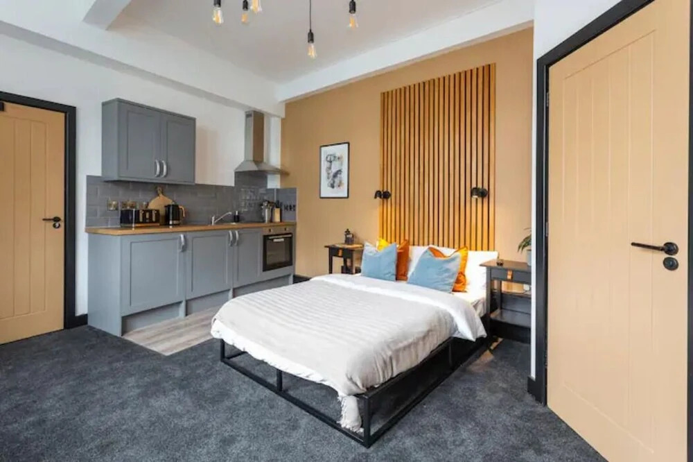 OnPoint -MODERN Studio Apt City Centre