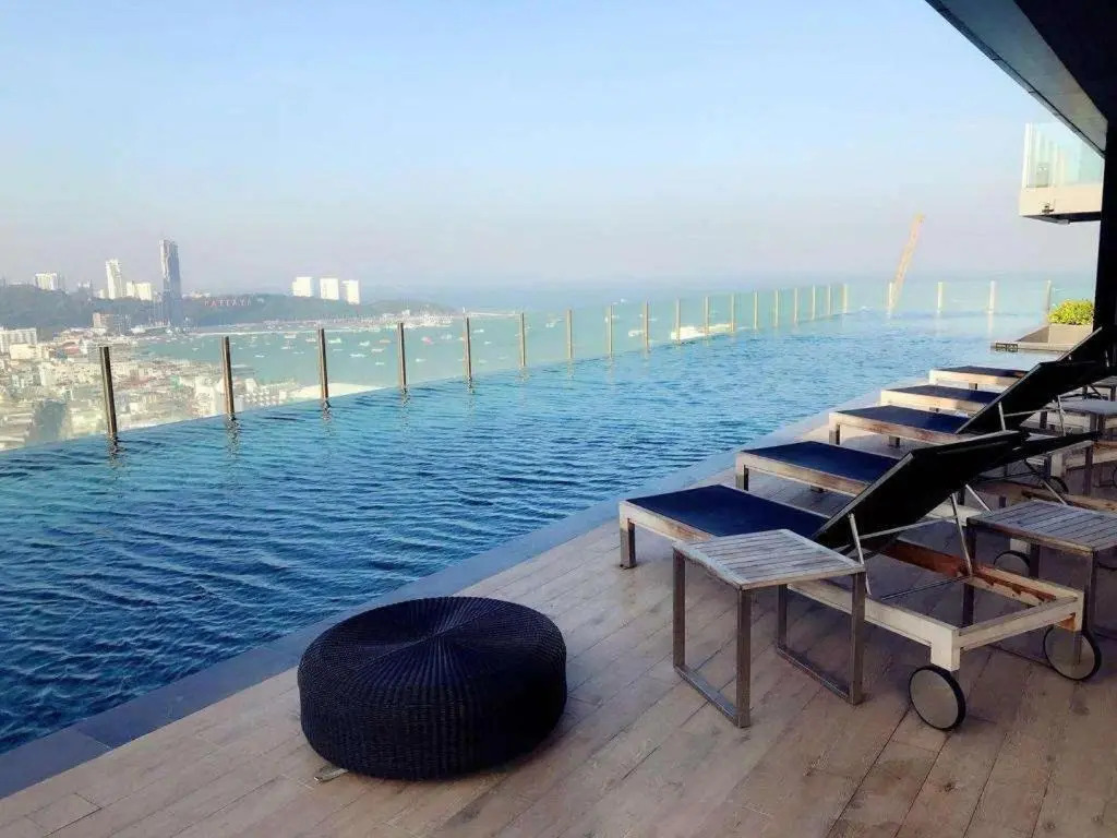 the base central pattaya seaview