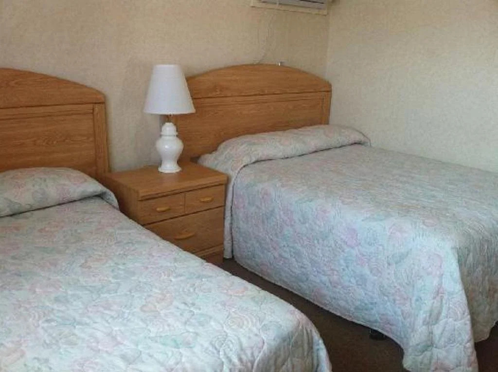 Colton Court Motor Inn