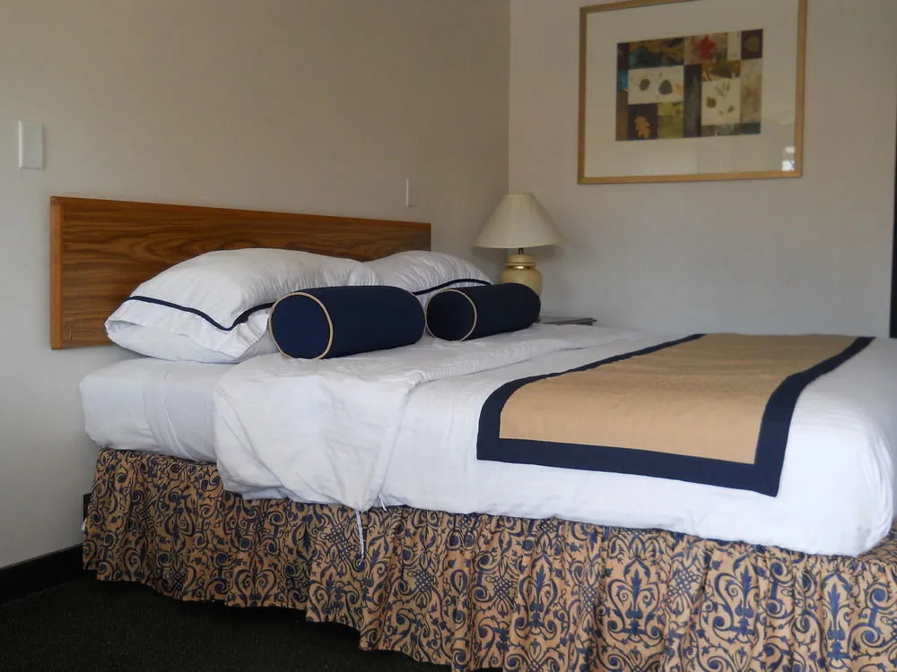 Value Inn Kenosha West