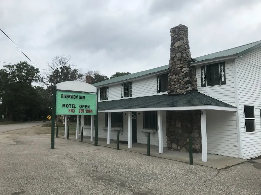 Riverview Inn