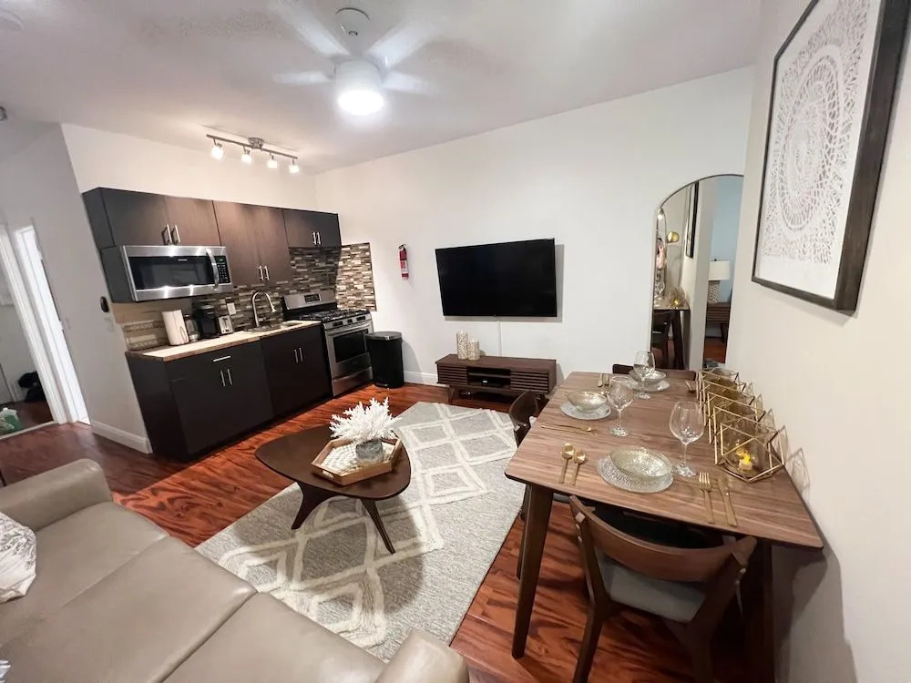 The Pearl Beachside Apartments on Hollywood Beach