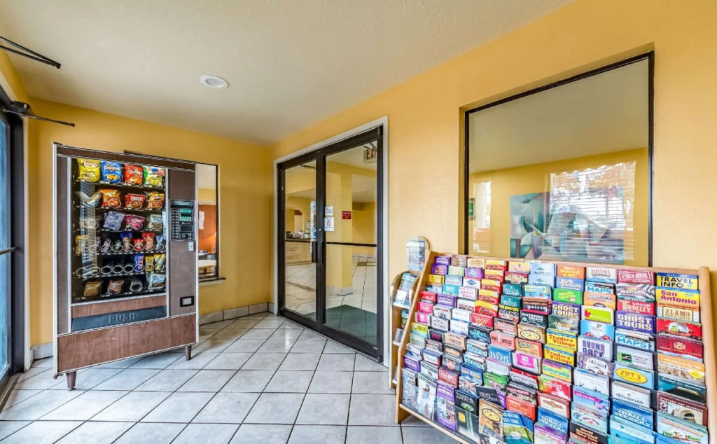 Econo Lodge Near SeaWorld
