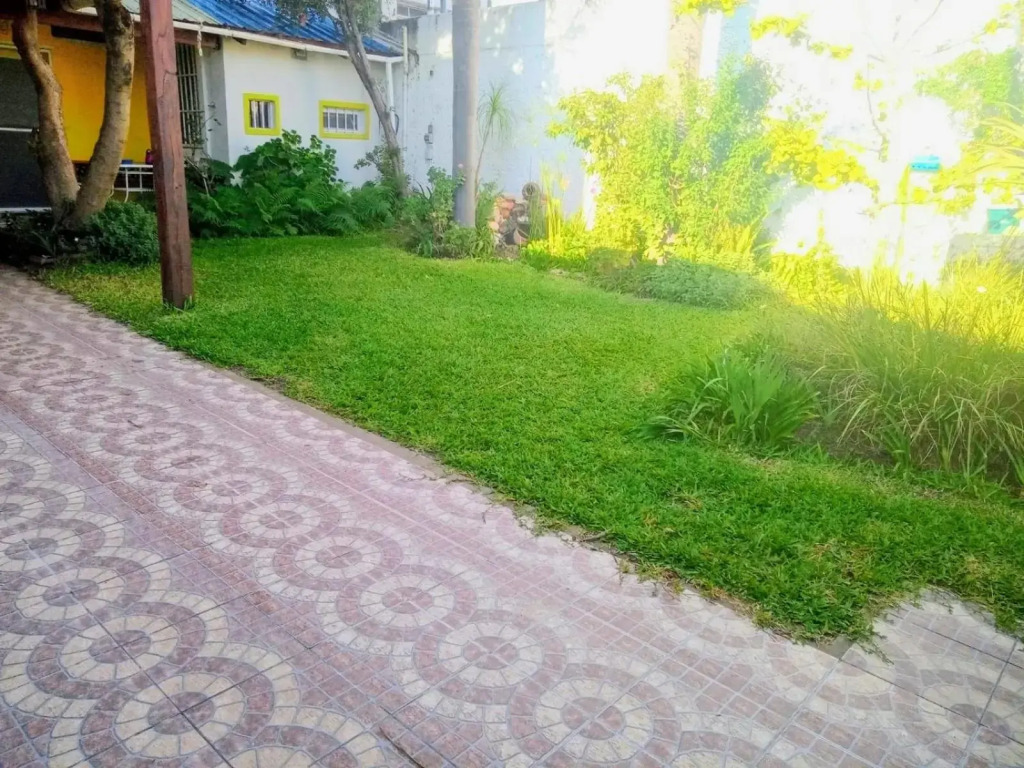 RAIZ DEL CIELO, entre 2 jardines de ensueño