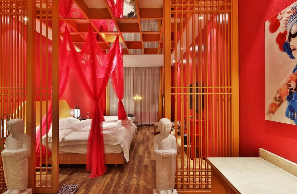 Yunxi Art Theme Hotel