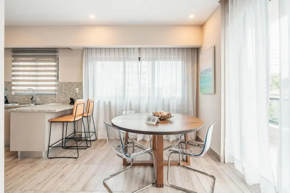 Flat in Regatta II With Breakfast Included 302