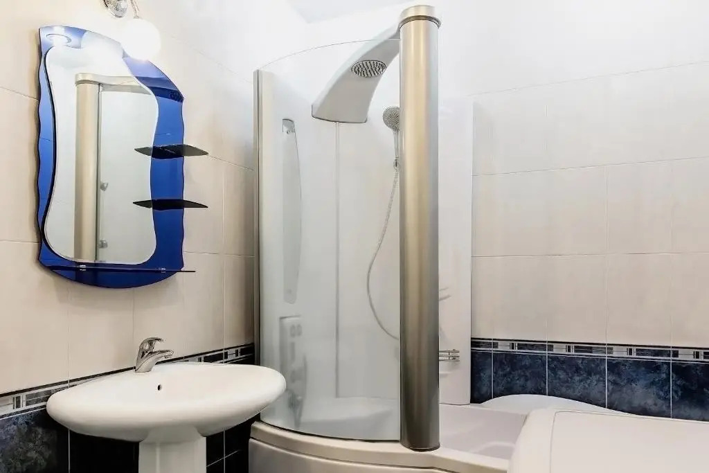 1 Bedroom Apartment near Vernissage