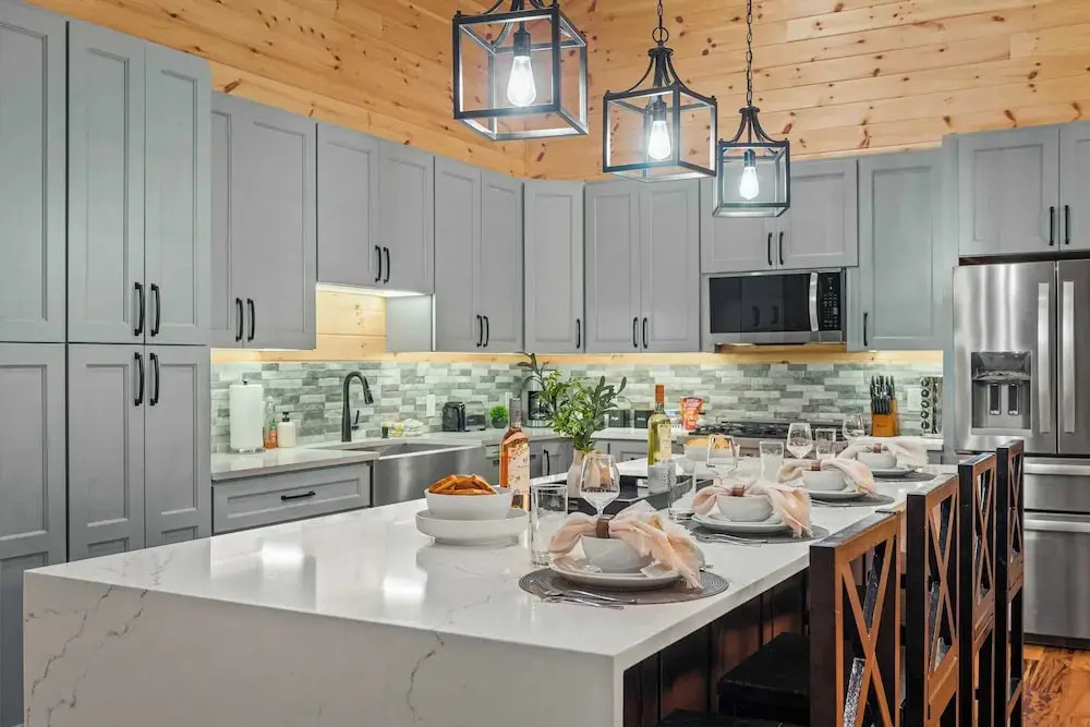 Grand Timber by Avantstay Indoor Pool + Sports Court + Game Room & More!