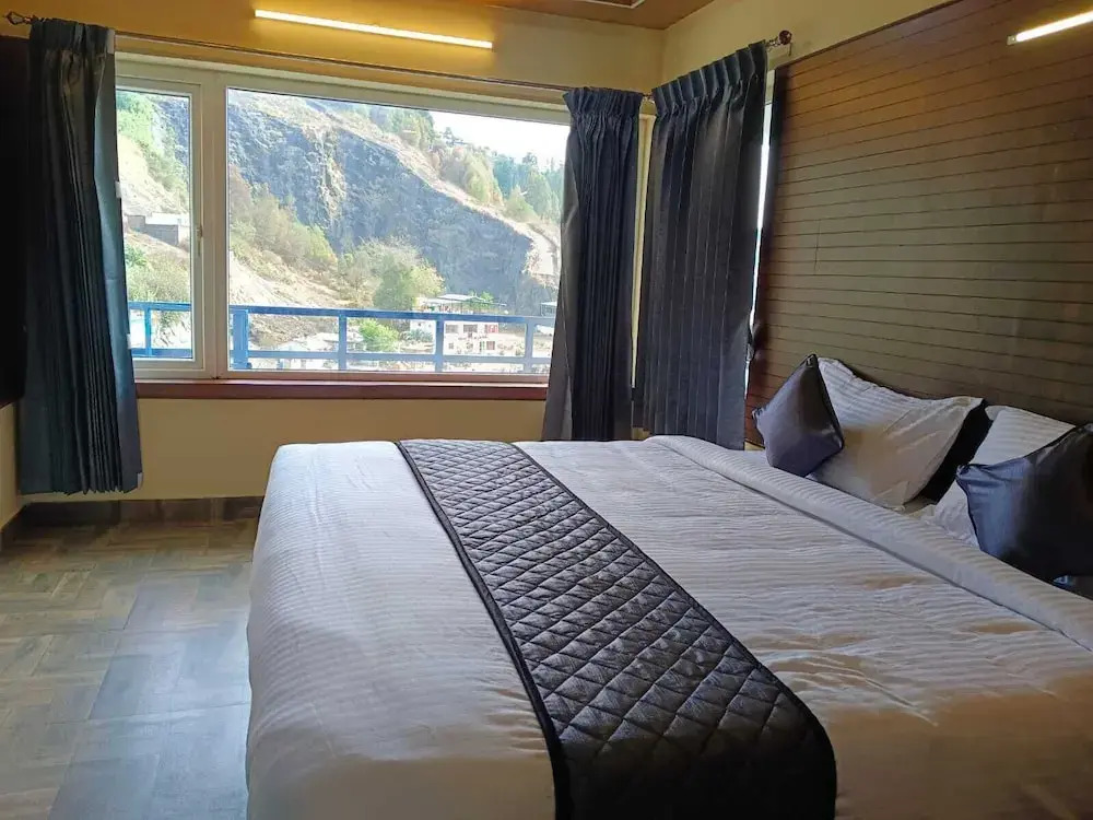Misty Valley Inn