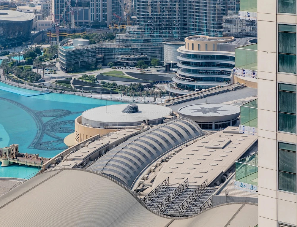 Maison Privee - Luxury Urban Retreat w/ Burj Khalifa Views