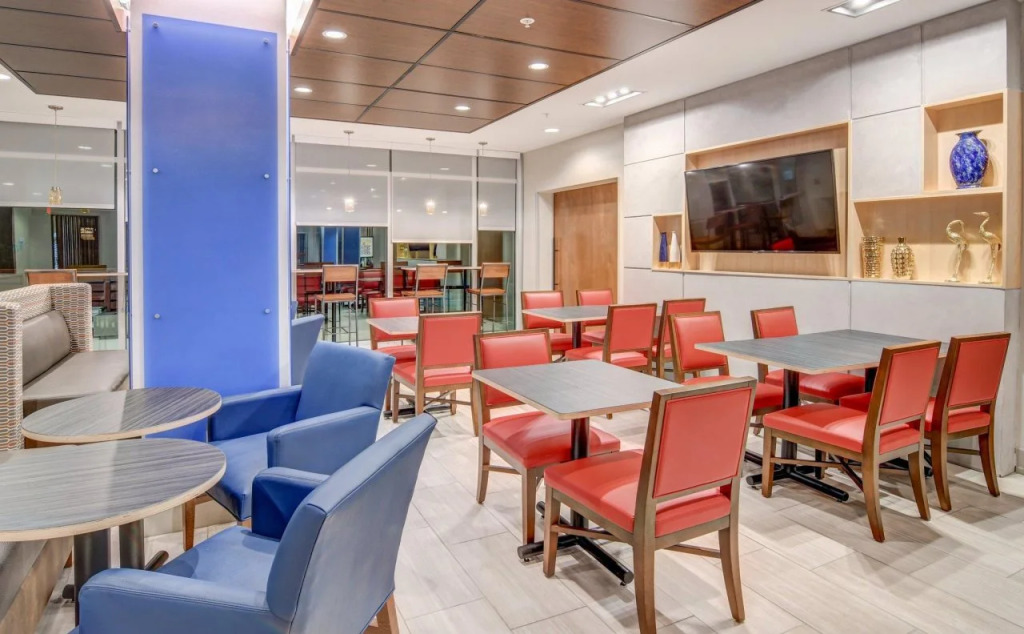 Holiday Inn Express - Fort Walton Beach Central by IHG
