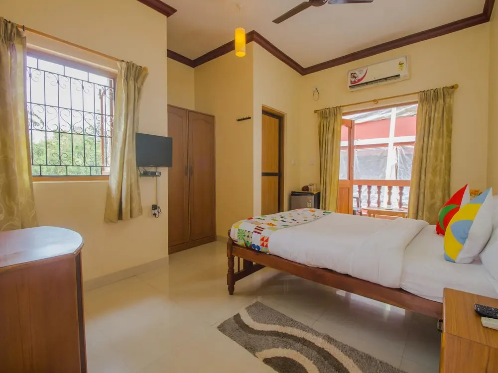 OYO 17114 Home Elegant Studio Candolim Beach