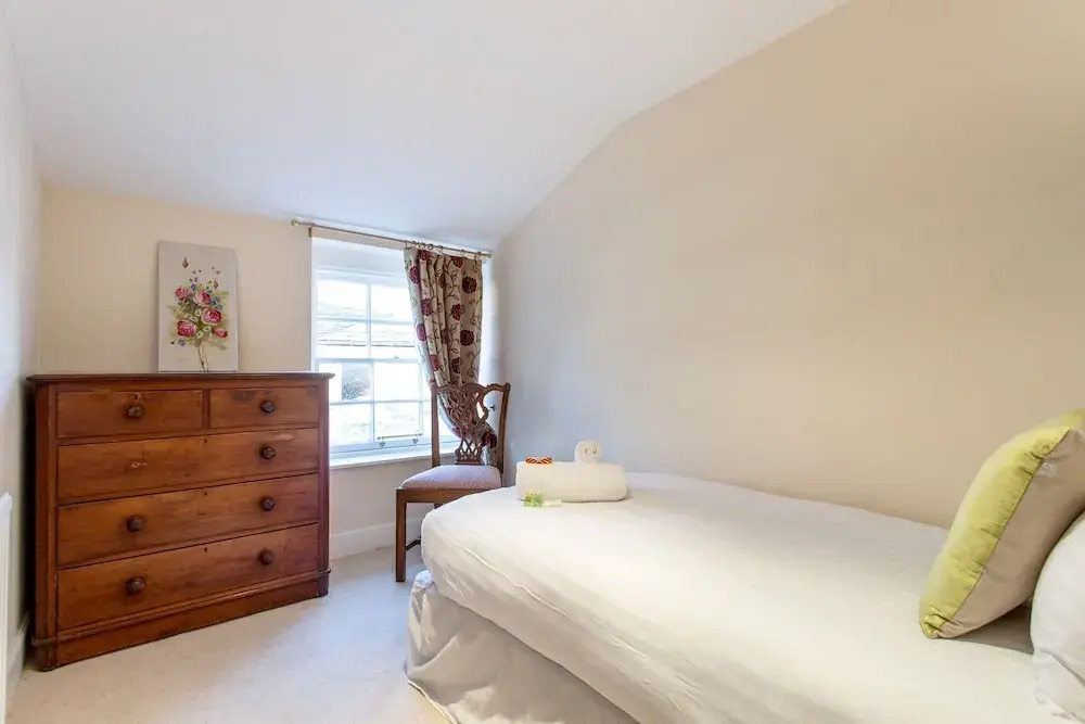 Prestigious Location - Quintessential Mews House