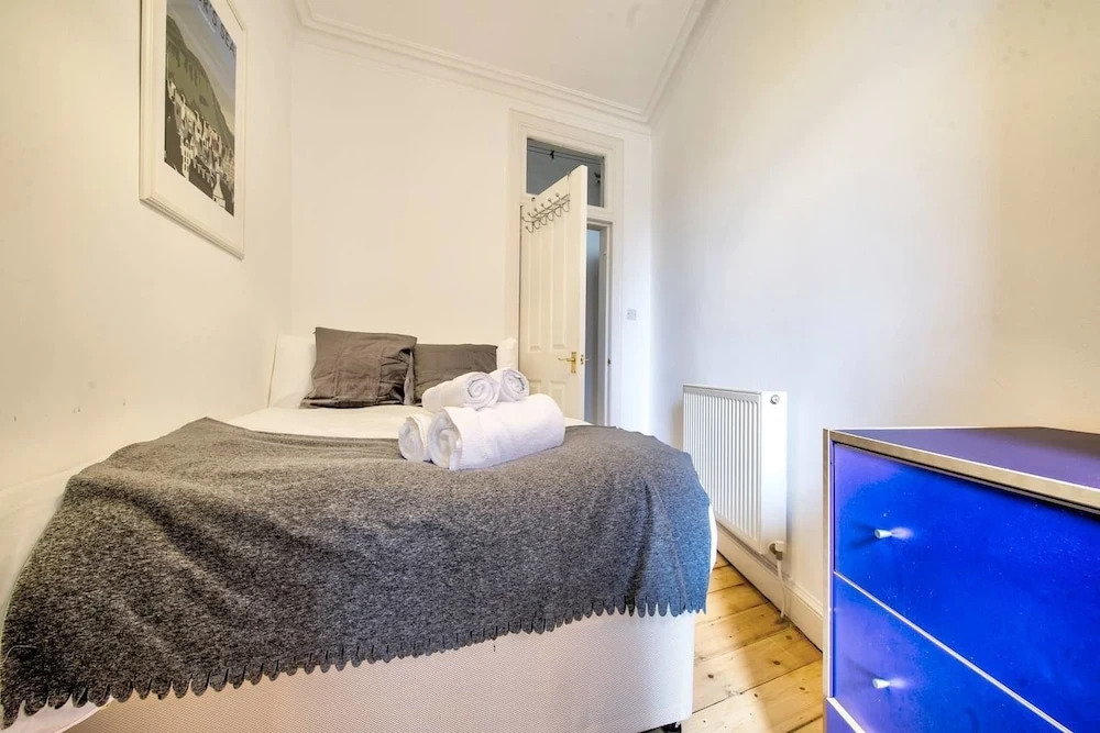 Victorian Apartment in Lively Marchmont