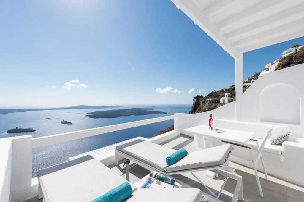 Aqua Luxury Suites