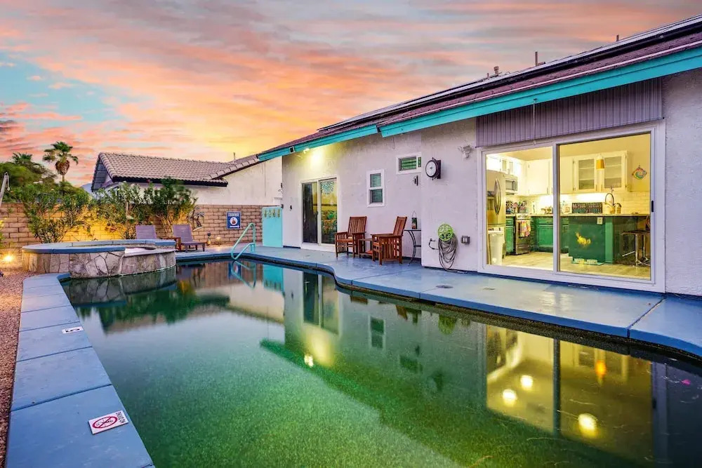 Palm Springs Escape Pool Spa Mountain Vibes