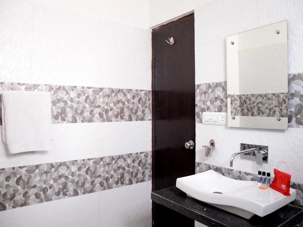 OYO Rooms BNB Mansarovar
