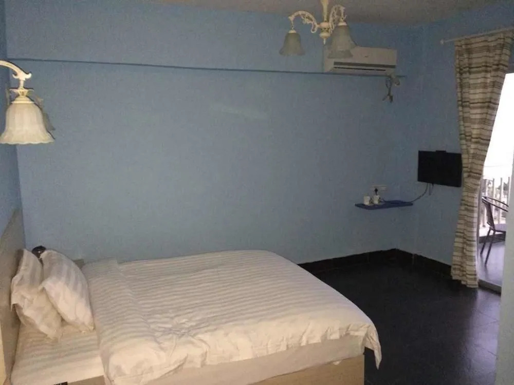 8090 Sea View Room