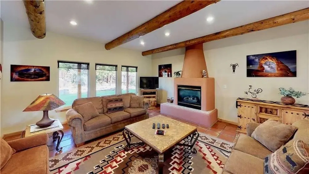 Arena Roja ~ 2279 - 4 Br Home