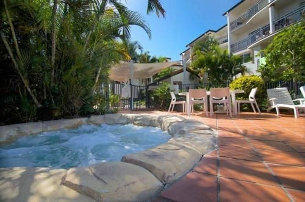 Blue Water Bay Luxury Villas - Southport