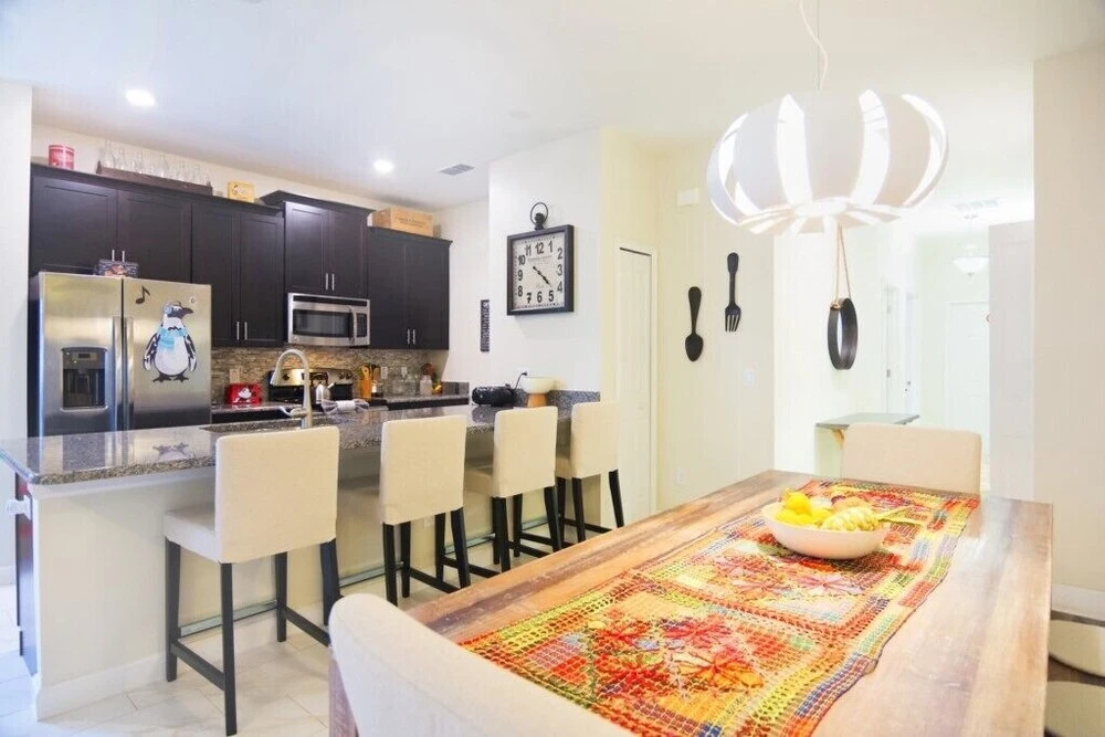 Luxury Townhome w/ Pool Sl4814