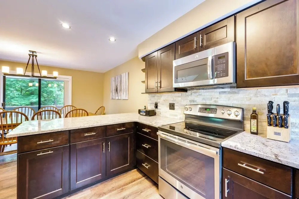 Lincoln Townhome w/ Community Pool & Club Access!