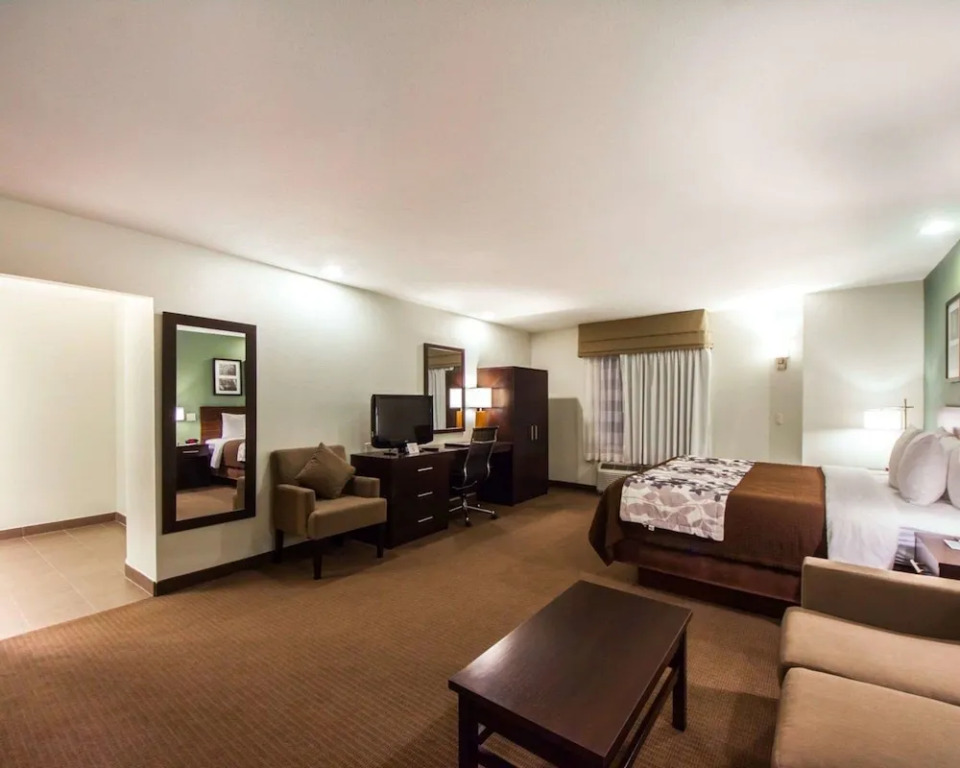 Sleep Inn & Suites