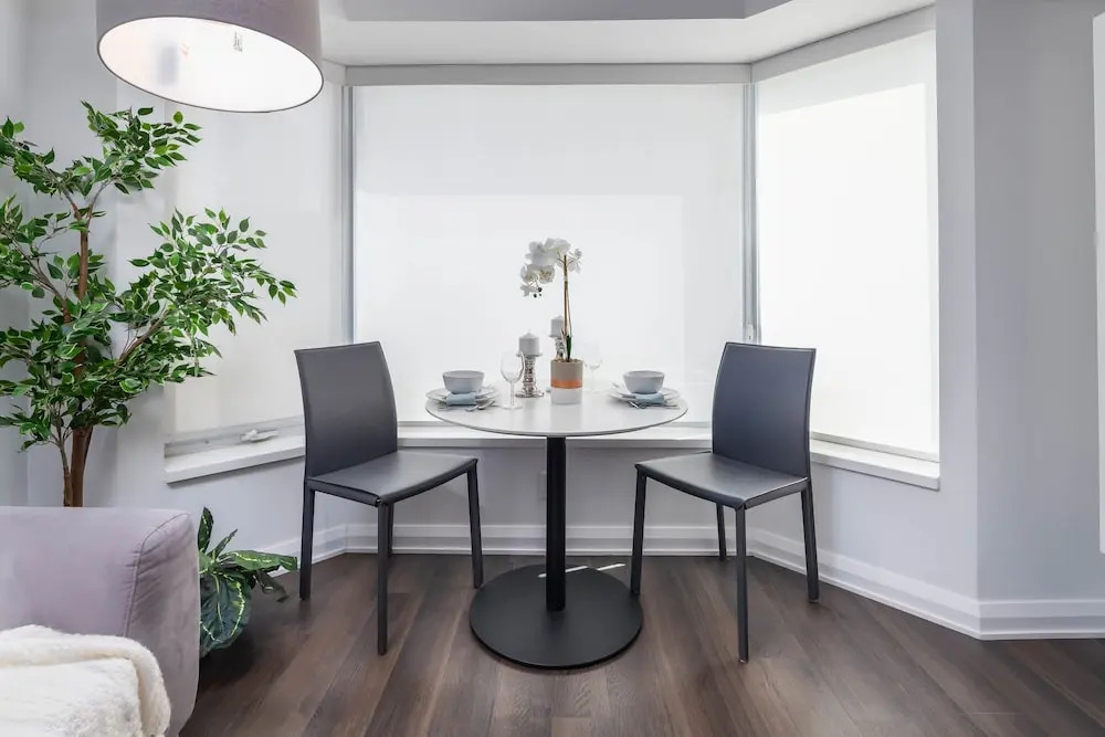 QuickStay - Executive Condo in Yorkville (Yonge & Bloor)