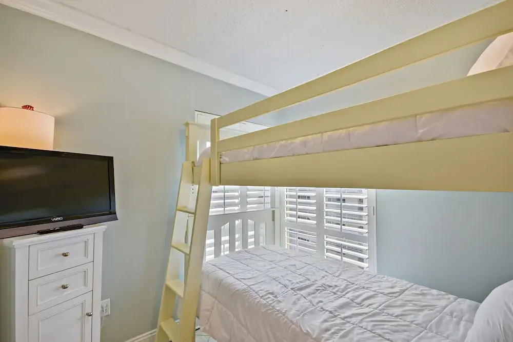 Inlet Reef 408 4 Bedroom Condo by RedAwning
