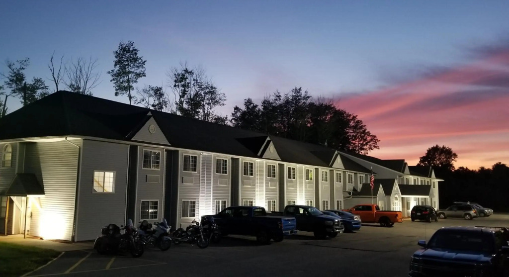 MJ INN and SUITES
