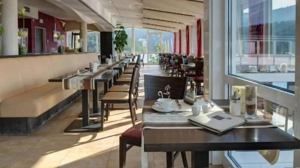 Garni Hotel Henn