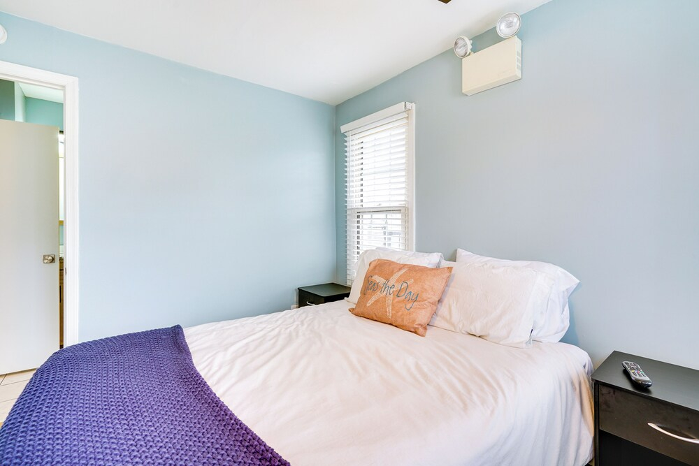 Centrally Located Ocean City Apt < 1 Mi to Beaches