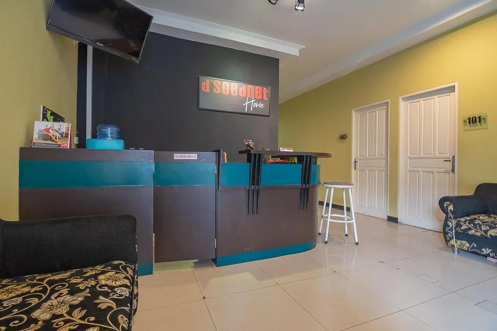 RedDoorz at H Agus Salim Street Pontianak