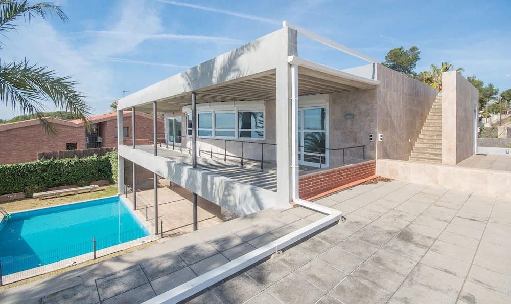Luxury Beachfront Villa in Tarragona TH 63