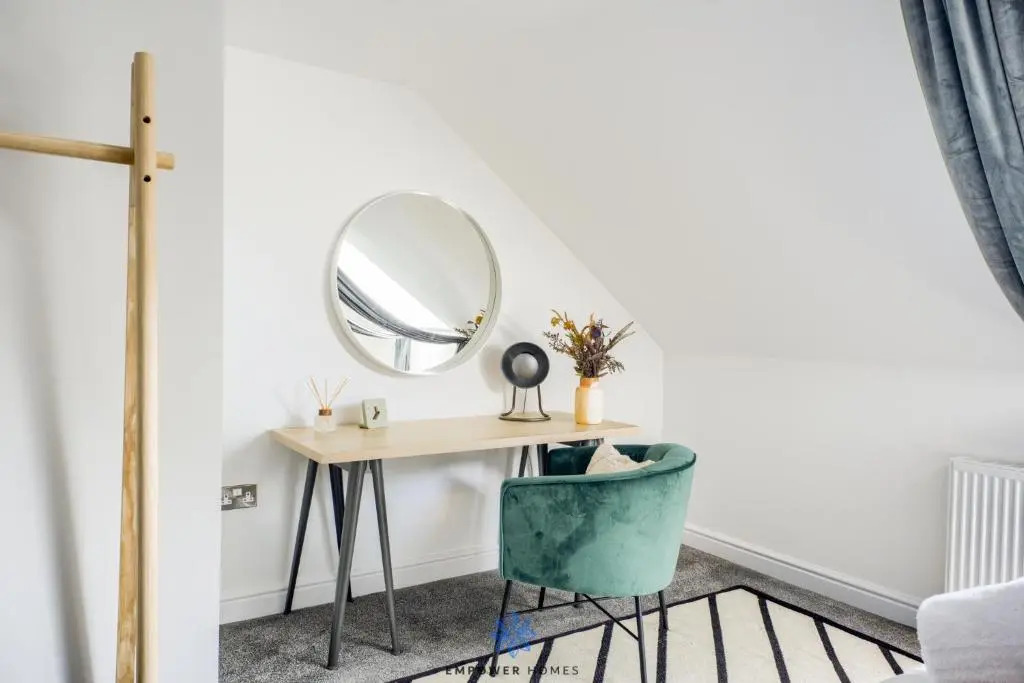 Doncaster Large Luxury 3 Bedroom House, Sleeps 8, City Centre, Racecourse, Free Parking, by EMPOWER HOMES