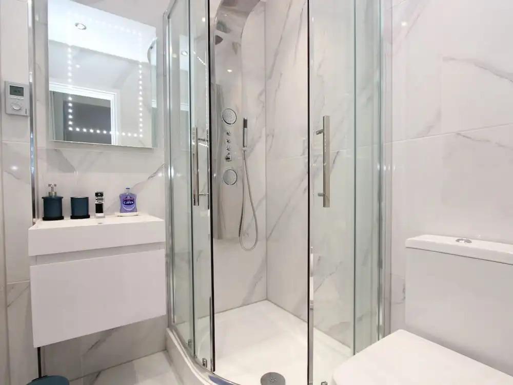 Stunning Brand New Studio Apartment - Sleeps 3