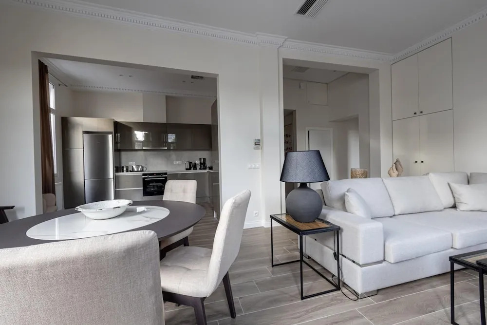 Plaka s Privileged Accommodation