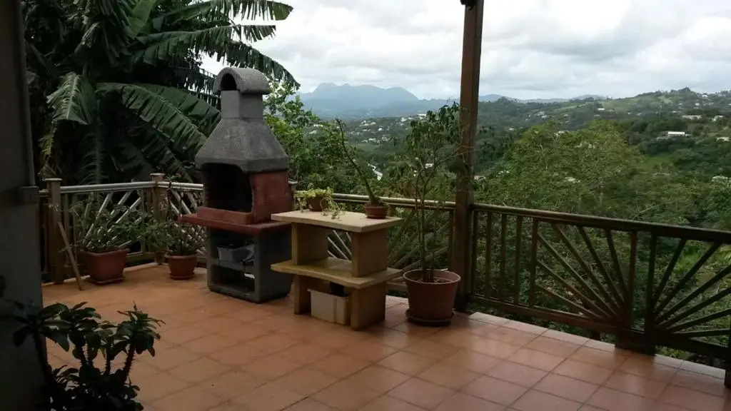 Studio BELO HORIZONTE, Grande terrasse avec vue sur les Pitons